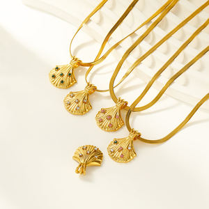 Nouveau populaire en acier inoxydable plaqué or 18 carats collier en forme de coquille pour les femmes mode en forme d'éventail Zircon pendentif fête - Product Image 1