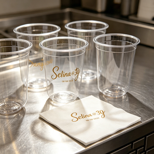 Vasos de Plástico Personalizados para Bodas, de 16 oz, en Forma de U, con Fondo Redondo Esmerilado, para Té con Leche, Smoothies, Jugos y Bebidas, con Tapas y Servilletas - Product Image 1