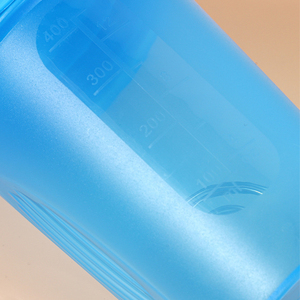 Botella Mezcladora Deportiva Portátil de 500 ml con Tapa de Rosca, Diseño Deportivo con Impresión UV, Bolas Mezcladoras de Plástico para Batidos de Proteínas, Gimnasio, Deportes - Product Image 5