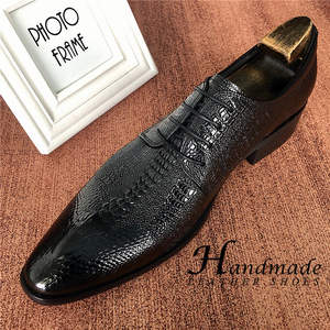 Nouvelles chaussures derby britanniques pour hommes à lacets, en cuir brillant vieilli à texture peau de serpent, à bout ouvert et pointu - Product Image 3