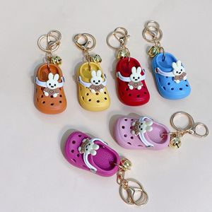 Porte-clés mini-chaussure 3D en caoutchouc, mignon, tendance, de luxe, imperméable, vente en gros, pour breloque de sac, sac fourre-tout, voiture, gobelet, portefeuille - Product Image 1