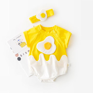 Set di 3 Pezzi per Neonati: Tutina a Maniche Corte con Stampe Creative a Forma di Uovo e Triangolo, Unisex, con Calzini e Fascia per Capelli - Product Image 4