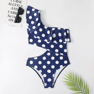 Traje de Baño Personalizado de Una Pieza para Mujer, Monokini con un Hombro Descubierto y Estampado de Puntos, Ropa de Playa Sexy con Volantes - Product Image 3