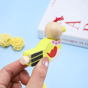 Sifflet d'oiseau en bois de dessin animé, jouet musical pour enfants de 2 à 4 ans, 8x5x1.5cm - Product Image 2