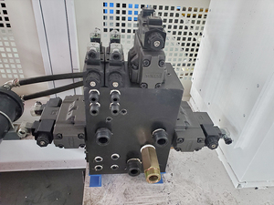 Machine en plastique Hdpe de 20/<span class=keywords><strong>25</strong></span> <span class=keywords><strong>litres</strong></span> pour fabrication de bouteilles de 20 <span class=keywords><strong>litres</strong></span>, moulage par Extrusion - Product Image 5