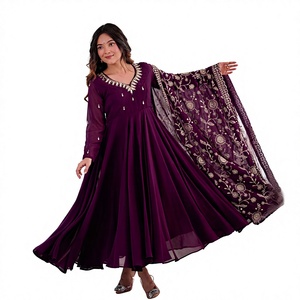 Ensemble trois pièces Anarkali élégant brodé avec des sequins et des motifs Khatli, orné de miroirs, en faux Georgette lourd, longueur ras du sol - Product Image 1