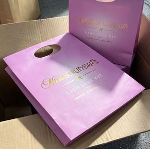 Sacs de shopping personnalisés avec logo imprimé en feuille d'aluminium et poignées pour emballages de marque haut de gamme, sac en papier - Product Image 3