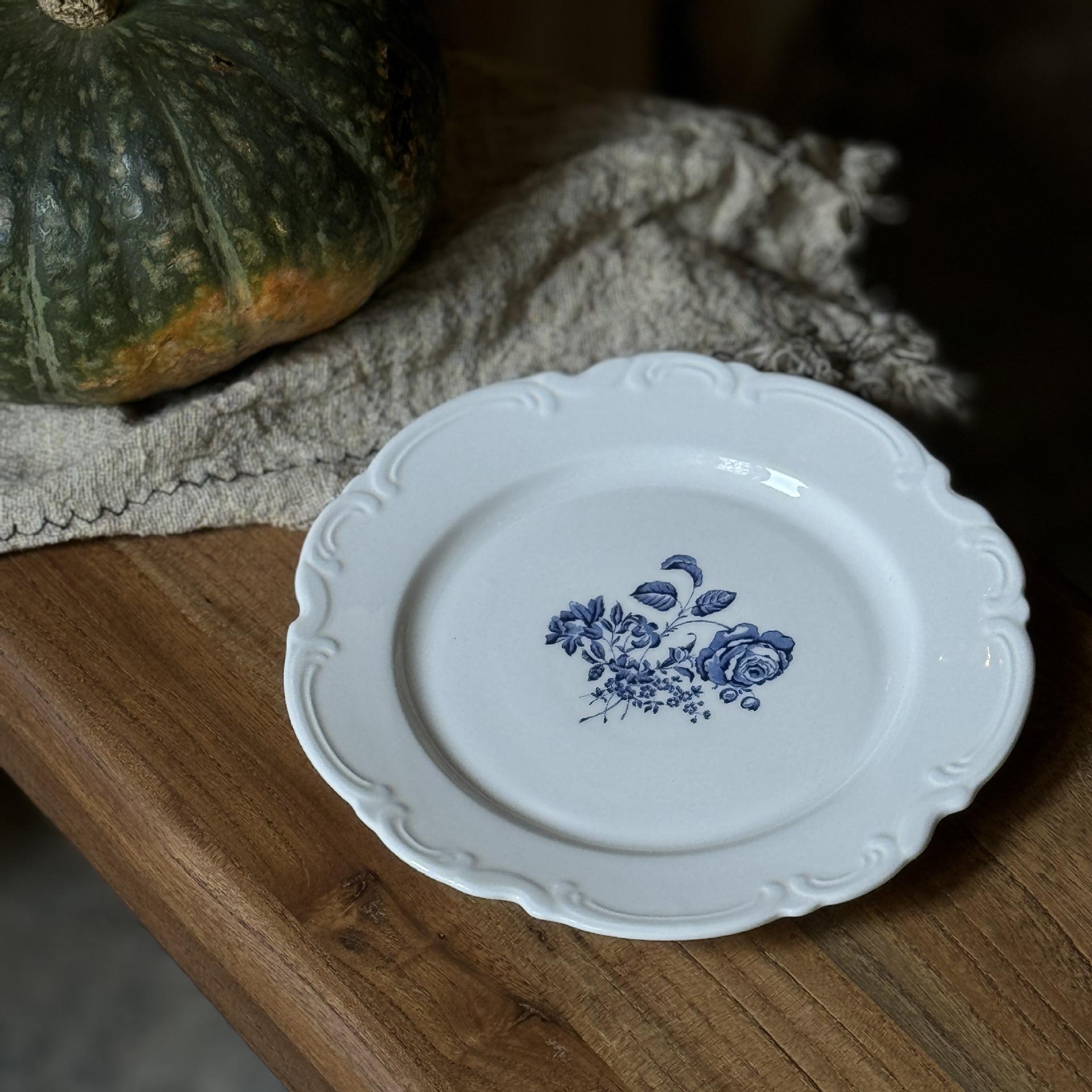Lace plate