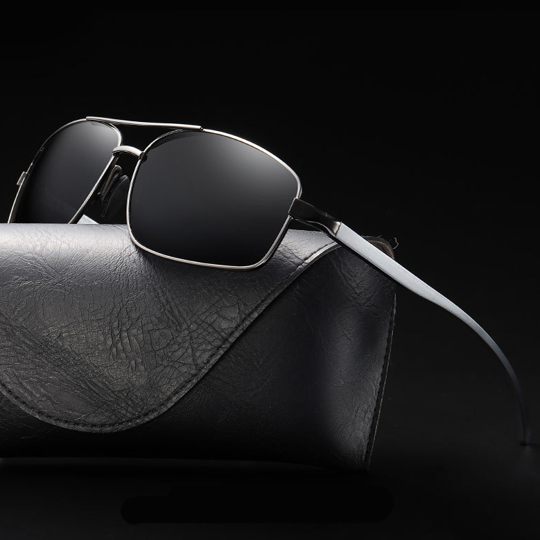 2458 New Fashion Square Metal Frame Polarized Sunglasses  display picture 3