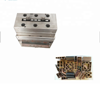 Moule en plastique Extrusion de farine de PVC, pour salopette de jardin, vente en gros, bon prix