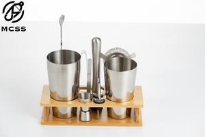 Ensemble de mixologue <span class=keywords><strong>professionnel</strong></span>-Shaker Boston de vente chaude avec porte-outils de barre, équipement de cocktail en métal pour barmans - Product Image 2