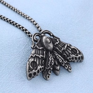 Yunnique – collier avec pendentif papillon en acier inoxydable pour hommes, chaîne de pull gothique, 60cm - Product Image 3