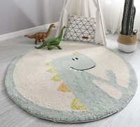 Jolis enfants à fourrure à motif animal aiment bébé jouer tapis rond tapis