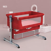 Babybedje naast bed, co-sleeper, babyproducten