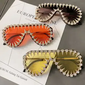 2022 new futuristic One-piece lenses fashion camera glasses women Diamond setting luxury shades sunglasses logo wholesale