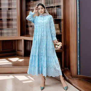 Robe longue ample à col brodé et dentelle ajourée, style sucré malaisien, pour femmes d'Asie du Sud-Est - Product Image 1