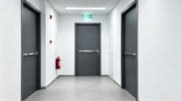 Porte coupe-feu simple à ouverture rapide certifiée CE EI120 en acier avec barre anti-panique pour la protection contre la fumée et le feu