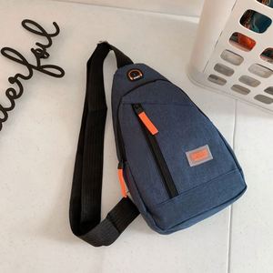 Bolso Bandolera de Nylon de Nuevo Estilo, Bolso de Hombro Individual, Bolso de Mensajero Informal con Orificio para Auriculares para Hombre - Product Image 5