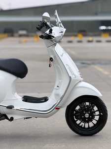 Scooter <span class=keywords><strong>Vespa</strong></span> <span class=keywords><strong>150</strong></span> in Stile Retrò Italiano per il Pendolarismo Urbano Quotidiano - Product Image 6