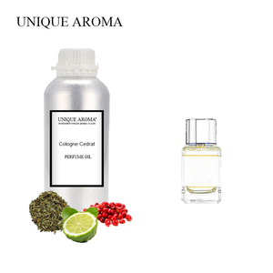 UNIQUE AROMA <span class=keywords><strong>Olio</strong></span> Profumato Santal Austral, Spray Corpo di Alta Qualità per Donne Arabe con Fragranza di Bergamotto e <span class=keywords><strong>Mate</strong></span> - Product Image 1