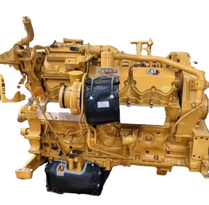 Le bulldozer D10T2 est propulsé par un moteur C27, d'une puissance de 571 kW et d'une vitesse de 1800 tr/min, doté de 12 cylindres. - Product Image 1