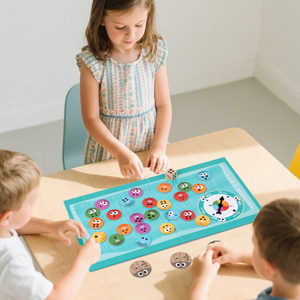 Juego de mesa de destreza interactivo con temática de insectos con dados de colores, pinzas y tarjetas, juguete de reacción Montessori para niños y niñas - Product Image 2