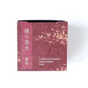 Perfume Sólido Japonés Kousaido Musk 8g, Fragancia Exquisita de Alta Calidad, Regalo Portátil con Encanto Oriental, Aceite Esencial Aromático - Product Image 3