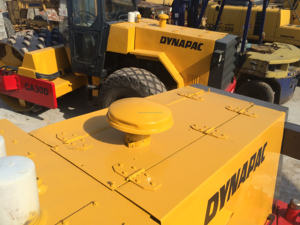 BOMAG Dynapac CA30D CA251D CA301D CA301D CA25D Compacteur à rouleaux de route à tambour unique d'occasion à vendre - Product Image 6