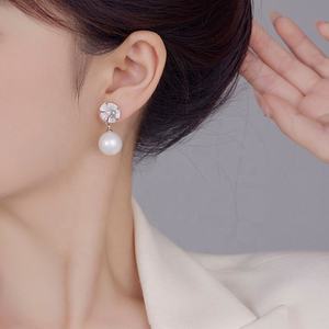 Premium Silver Needle Zircon Flower <b>Pearl</b> Stud <b>Earrings</b> for Women Fashionable Light Luxury Commuting Temperament Personality - Product Image 4