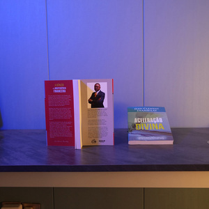 พิมพ์หนังสือเรียนแบบเย็บกาวอย่างดี ปกอ่อน สำหรับโรงเรียนมัธยม สีสันสดใส - Product Image 1