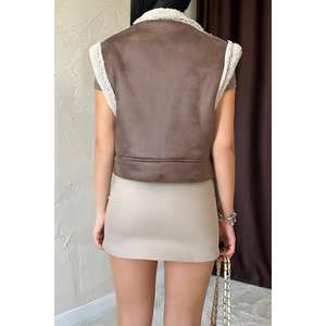 Chaleco Corto Marrón para Mujer con Bolsillos, Prenda Exterior 100% Poliéster con Aspecto de Gamuza - Product Image 1