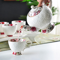 Set Cangkir Teh Kopi Porselen 8 Buah dengan Rak dan Set Cangkir, Motif Bunga Relief Gaya Eropa yang Elegan