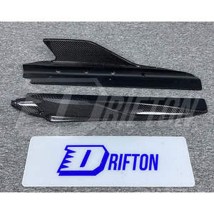 Séparateurs de jupe latérale en fibre de carbone pour Audi R8 Gen2 - Product Image 1