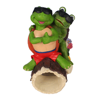 Patung Katak Lucu yang Berpelukan, Model Figurine Resin untuk Saluran Air, 1 Buah, Dilukis Tangan, Ornamen Taman Luar Ruangan yang Modis
