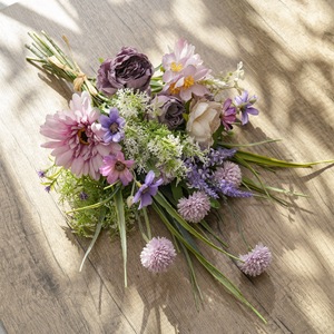 Bouquet de Gerberas Artificielles Tissées CallaFloral Violet Neige pour Mariage, Décoration Maison, à Tenir à la Main CF01197A - Product Image 2