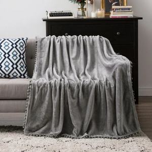 Chăn Vải Flanen Soild Hrow Màu Xám 100% Polyester Ấm Cúng Nhà Máy Có Tua Rua - Product Image 6