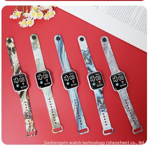 Reloj Digital LED de Estilo Chino al por Mayor 2026, con Textura de Mármol, Impresión Luminosa, Cuadrado, Personalizado, Electrónico, para Estudiantes - Product Image 1