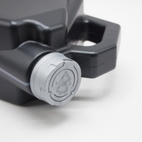 Bouchons de bouteille en plastique avec bec verseur pour huile moteur 1L 4L du fabricant
