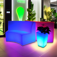 Canapé Arc LED Lumineux en Forme de Croissant, Modulaire en PE, Couleurs Changeantes pour la Maison, le Hall d'Hôtel, Vente en Gros, Utilisation Décorative