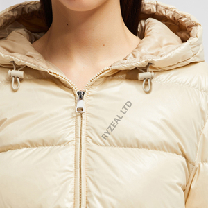 <b>Lightweight</b> Insulated Puffer Hoodie <b>Jacket</b> for <b>Women</b> Stylish Design for Windy Days Cozy Outerwear for Outdoor Wear Woven Weaving - Product Image 3