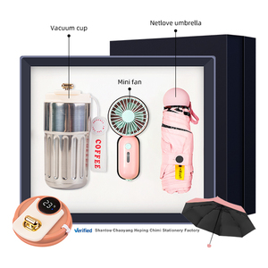 Coffret Cadeau d'Été : Mug 450 ml en ABS, Éventail Portable Sérigraphié + Mini Parapluie Pliant à Cinq Volets, Ensemble de Bureau Multicolore - Product Image 1