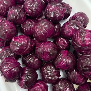 Balle sensorielle en forme de chou violet faite à la main, texture croustillante, jouet anti-stress à presser, vente en gros pour les boutiques de cadeaux créatifs - Product Image 4