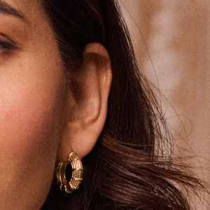 Nostalgici orecchini a cerchio placcati in oro stile retrò ciondolo alla moda per regalo o festa - Product Image 3