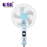 Ventilateur sur pied électrique en plastique à commande mécanique pour usage domestique et hôtelier 16 "3 vitesses oscillant réglable en hauteur