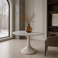 Table à manger moderne de luxe écologique avec plateau en marbre finition mate, base sculptée unique en forme de tronc d'arbre, pour villa, hôtel, salon