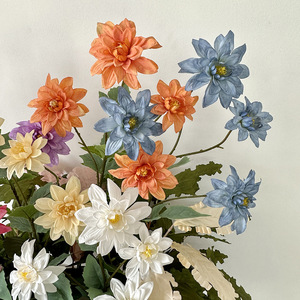 Dalias Artificiales de 4 Cabezas y 68 cm, Flores de Seda para Decoración de Bodas, Hogar y Fotografía - Product Image 4