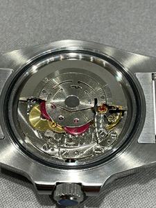 Montre de plongée automatique en acier inoxydable avec mouvement mécanique étanche, montre pour homme, luxueuse et de haute qualité. - Product Image 3