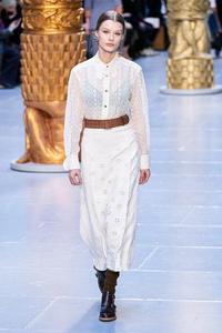 Signore alla moda OEM ODM nuovi stili maniche lunghe bottoni rossi aderenti camicetta ricamata camicie in <span class=keywords><strong>pizzo</strong></span> - Product Image 2