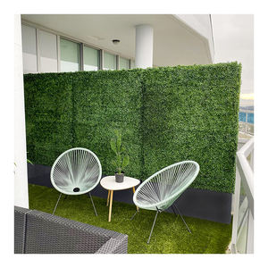 <span class=keywords><strong>Haie</strong></span> <span class=keywords><strong>de</strong></span> buis artificielle <span class=keywords><strong>de</strong></span> panneau <span class=keywords><strong>de</strong></span> mur d'herbe verte <span class=keywords><strong>de</strong></span> CQ1-1 UV-preuve avec le planteur noir pour le décor vertical d'arrière-cour <span class=keywords><strong>de</strong></span> <span class=keywords><strong>jardin</strong></span> d'intimité - Product Image 1