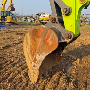 ผลิตในปี 2023 รถขุดไฮดรอลิกแบบตีนตะขาบ Zoomlion ZE135G มือสอง คุณภาพสูง พร้อมขาย รถขุด 13.5 ตัน มีสินค้าในสต็อก - Product Image 4